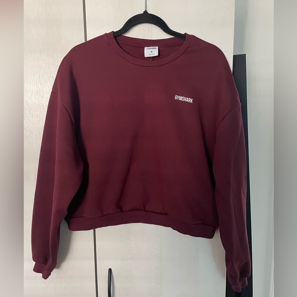 Gymshark cropped sweater with matching shirt